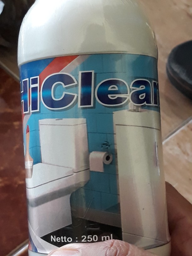 Pembersih Kerak Kamar Mandi / Toilet Hiclean