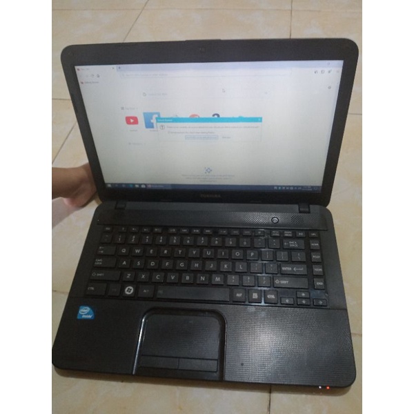 Laptop Toshiba Mulus Normal