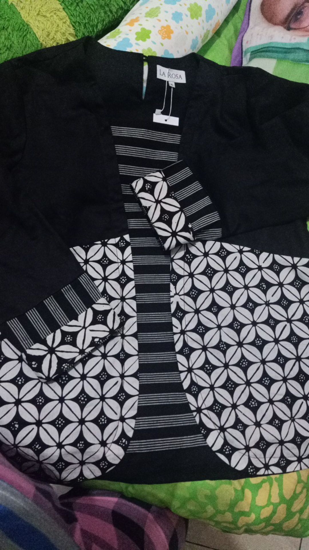 Atasan Batik Kawung Lurik Carla Black