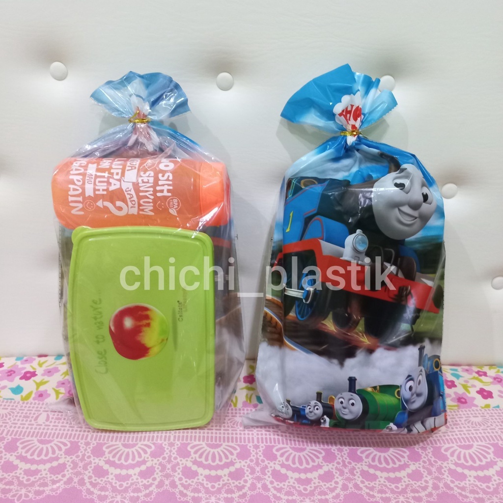 Paket bingkisan souvenir ulang tahun karakter anak tepak karakter besar botol