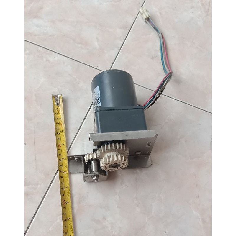 Oriental Motor Gearbox 115V Ac 25W Ratio 1 : 90