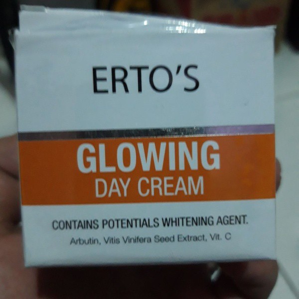 [ORI] Glowing Day Cream Whitening and Moizturizing Menyamarkan Noda Hitam dan Sun Protection