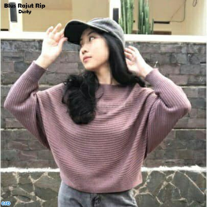 Rip/ Baju Santai Jalan- Jalan Kerja Sweater Rajut Batwing Blus Wanita Halus Model Kelelawar Size L