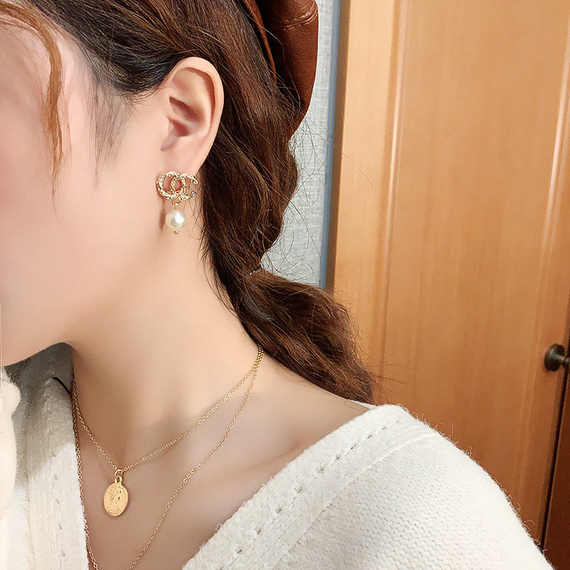 Anting Mutiara Huruf C Berlian Kilat Aksesoris Korea Wanita