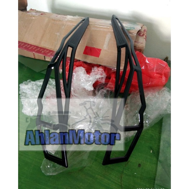 garnis lampu depan vario 125 vario 150 list lampu/GARNIS Lampu depan Vario125-150/Garnis lampu depan