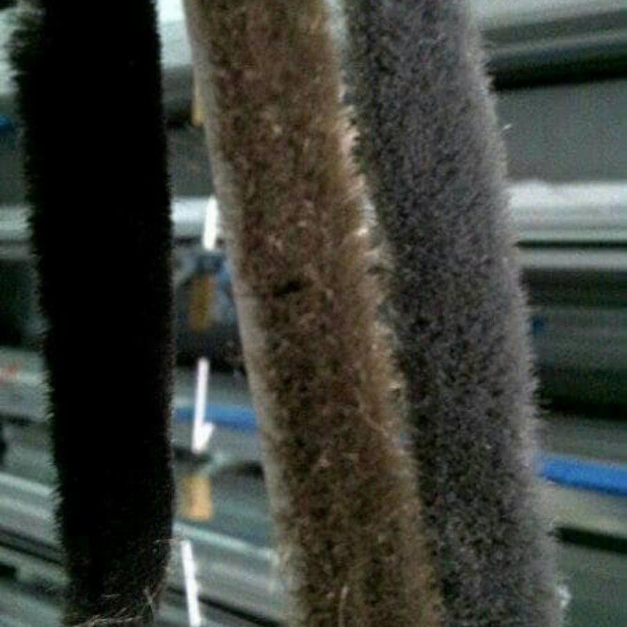 Mohair bulu buat penutup celah pintu tipe besar (5 meter)