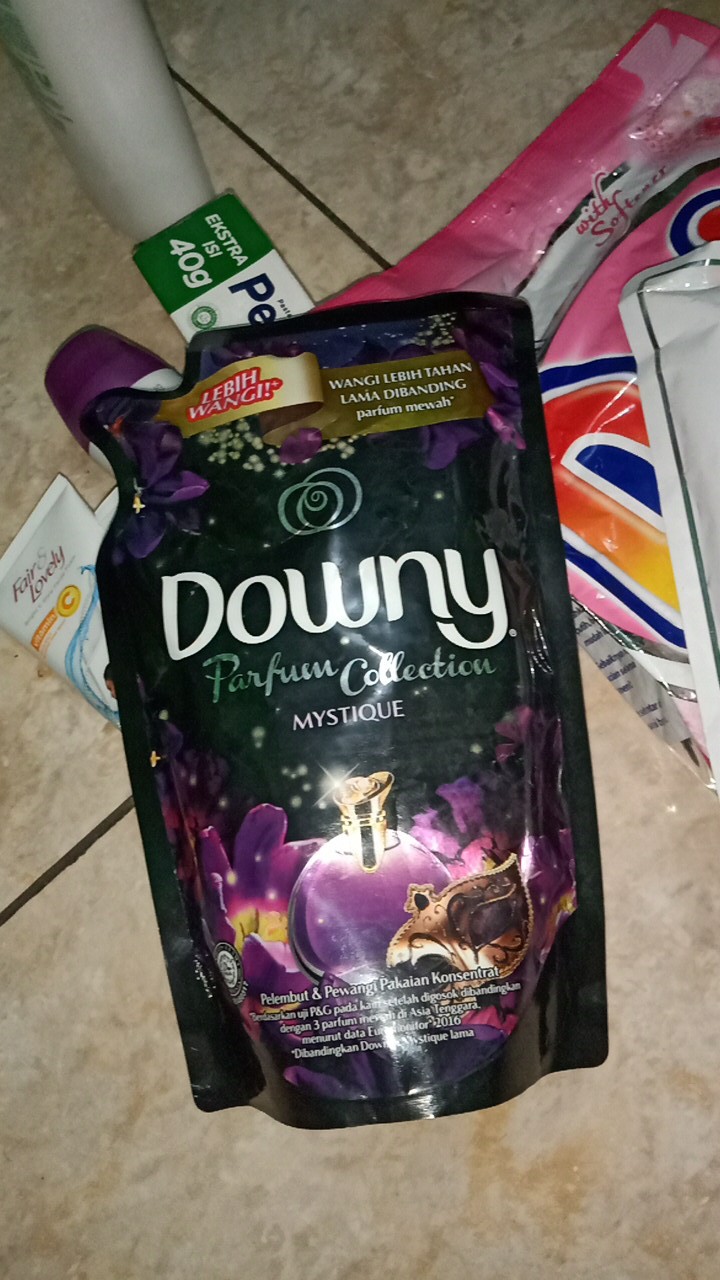 Downy Pelembut Pakaian 680/720ml