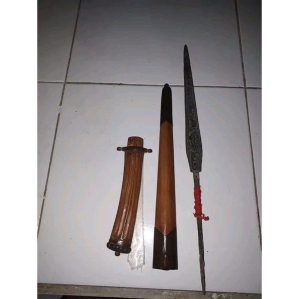 Tombak biring sepuh Tus Tangguh Mataram Pamor wos wutah