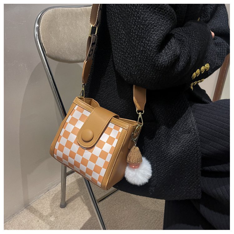 ( 2PC 1KG ) GTBI998878103 New Arrival !!!  Tas Selempang Wanita Import  Premium Terbaru+BONEKA