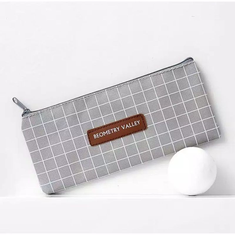 Tempat Pensil Geometry Valley Pencil Case Impor / Tempat Kosmetik / Tepak Pensil-Kotak Abu