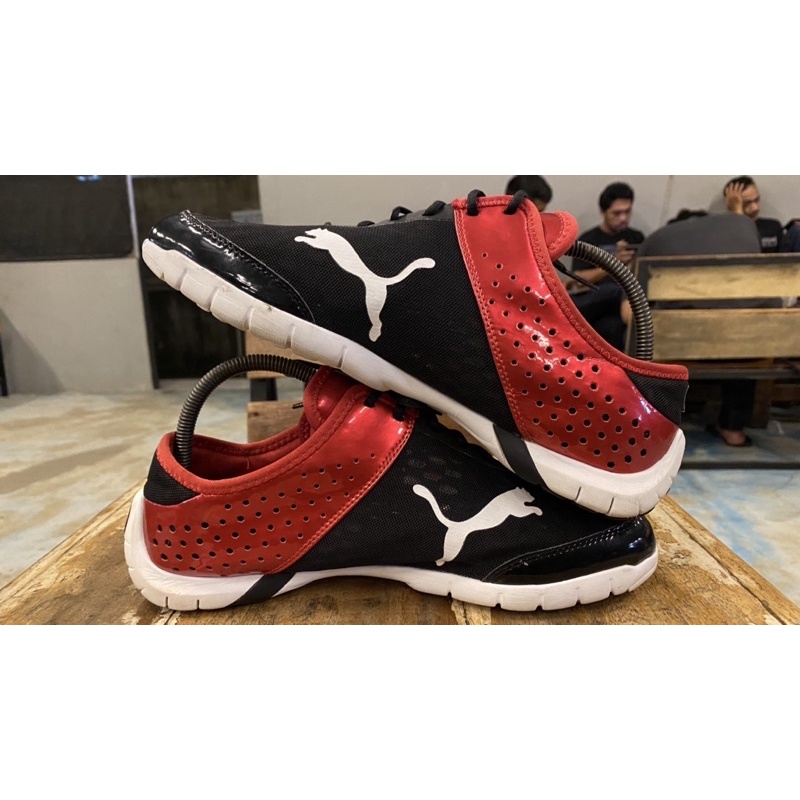 puma ferrari size 43