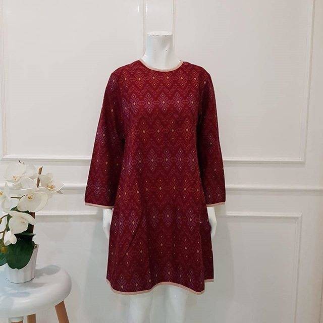 PAKAIAN WANITA TUNIK STYLE KEKINIAN BARU / TUNIK EDNESS - KAYLA
[ Full Batik]