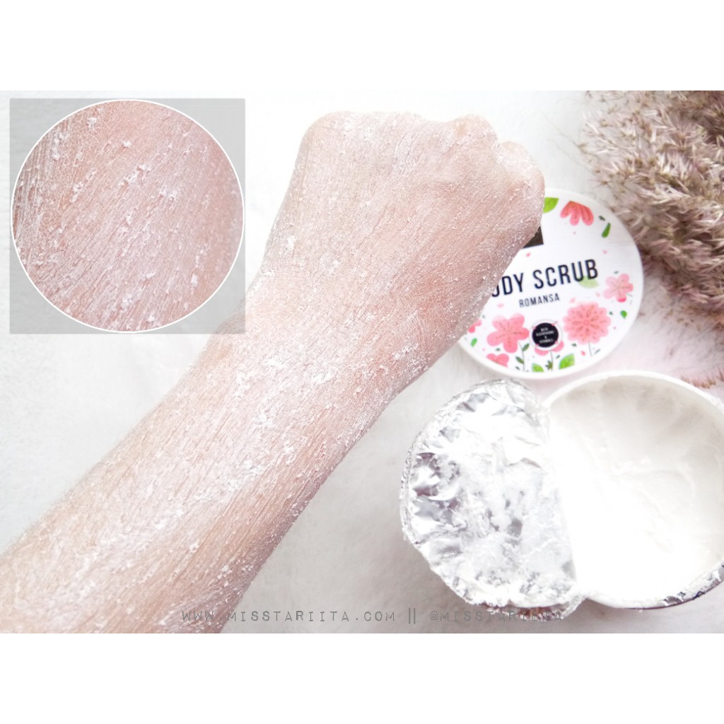 SCARLETT Whitening Body Scrub / Lulur Mandi 250ML