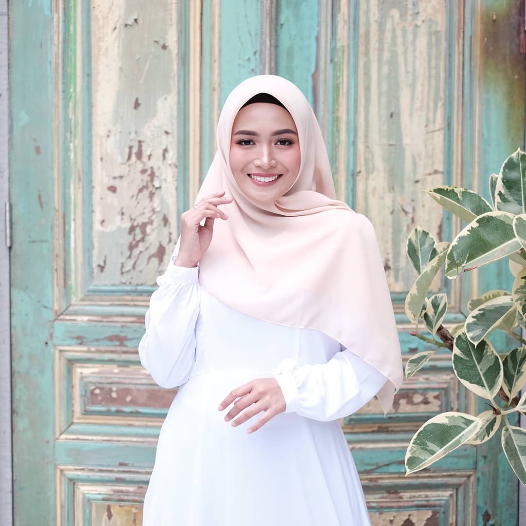 Hijab Bella Square II Hijab Segiempat Bella Square II Hijab Pollycotton II Kerudung II Jilbab-KHAKI