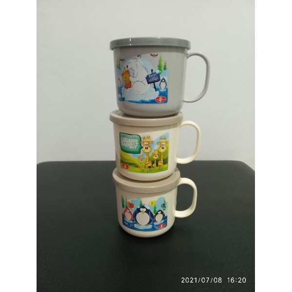 Baby Cup + tutup karakter anak/cangkir kecil/mug plastik anak/mug anti tumpah baby pinguin