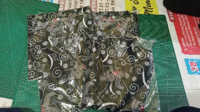 Bswart Batik Hrb026 Kenongo Hem Pendek Padi Asli Pekalongan M L Xl Xxl Batik Pria Murah Modern Grosi