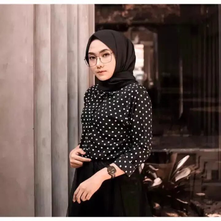 Kemeja Wanita Motif Polkadot/Kemeja Atasan Lengan Panjang Polka Kekinian FIA.Collection-HITAM