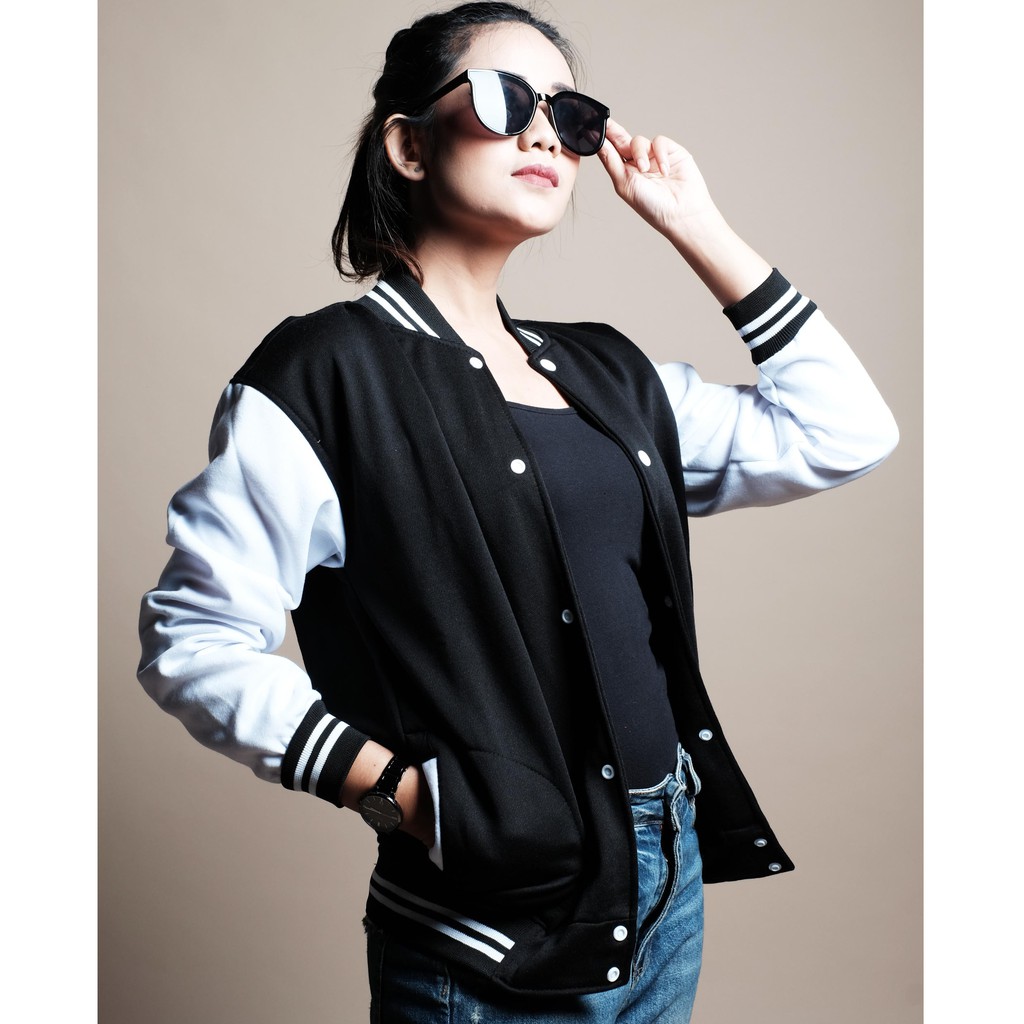 Jaket baseball polos kancing hitam putih pria wanita bahan tebal-1