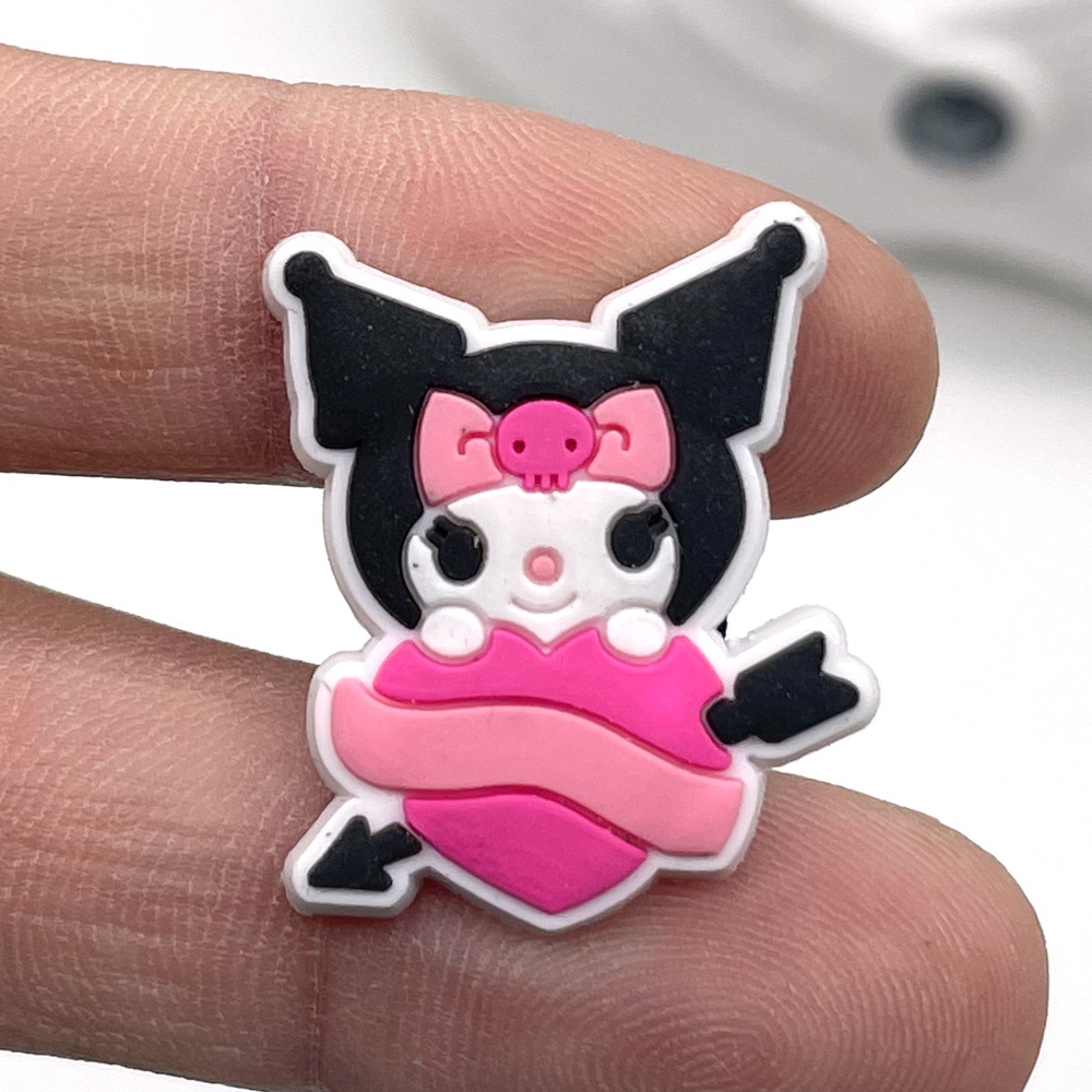 kuromi Jibbitz shoe charms Crocs Aksesoris DIY imut pin pvc Bahan Untuk Dekorasi Sepatu Hadiah anak wanita