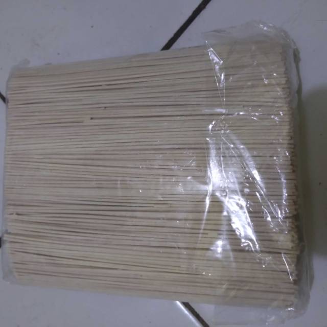 

Mi lidi mentah tinggal goreng Netto 1 kg (belum termasuk packing) Tanpa pengawet