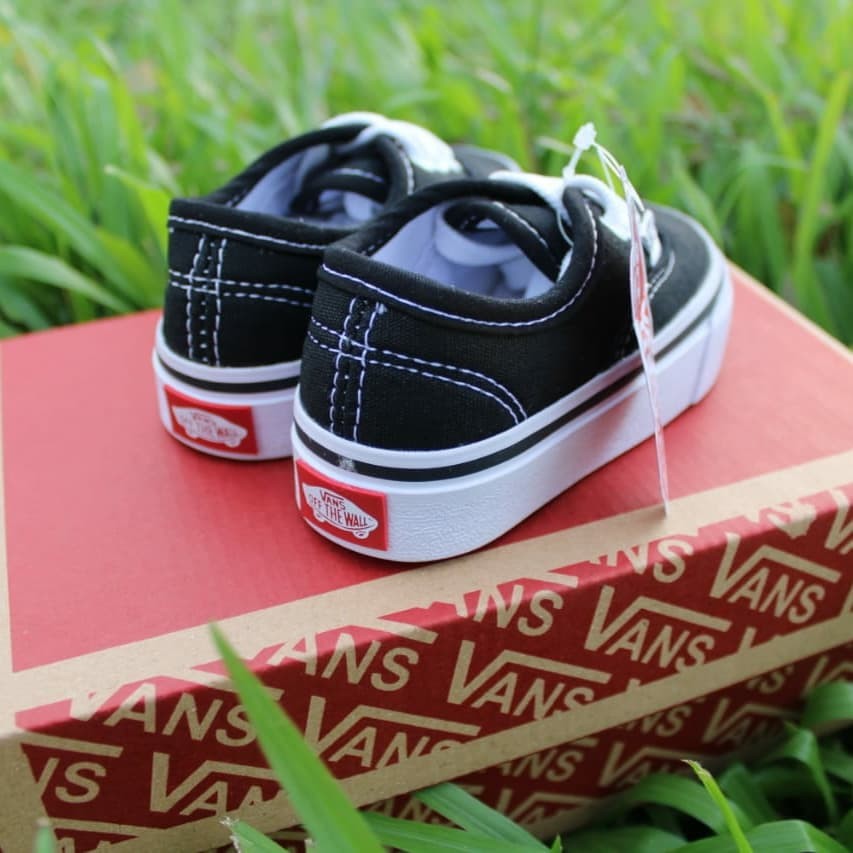 SEPATU VANS AUTHENTIC BLACK WHITE HITAM PUTIH KADO ANAK KECIL TK SD COWOK CEWEK LAKI LAKI PEREMPUAN