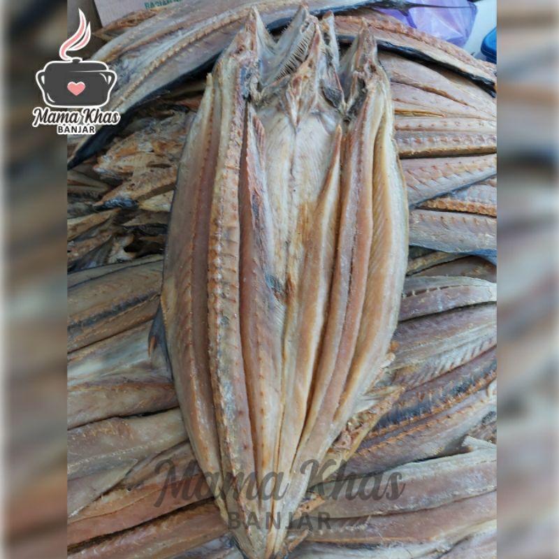 

IKAN ASIN KERING TELANG TENGGIRI PER EKOR FULL UTUH KALIMANTAN 7 Ons MAMA KHAS BANJAR