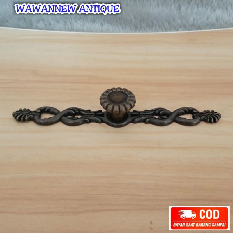 Handle / Tarikan Laci Lemari Jendela Pintu Rumah Kuningan Antik Murah Motif Ukir 19.7cm