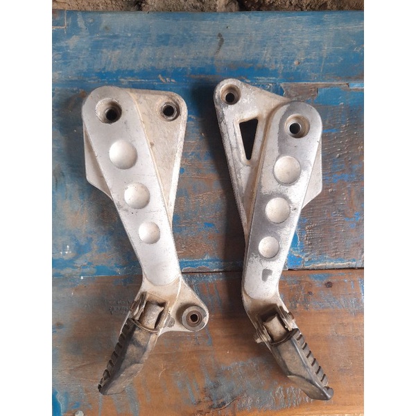 footstep/fostep belakang kawasaki blitz