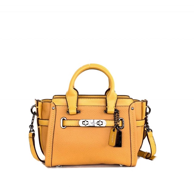 Coach Swagger 21 Pebbled Leather