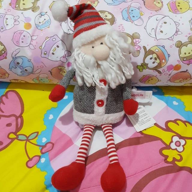 Boneka Kurcaci merah ori Miniso life