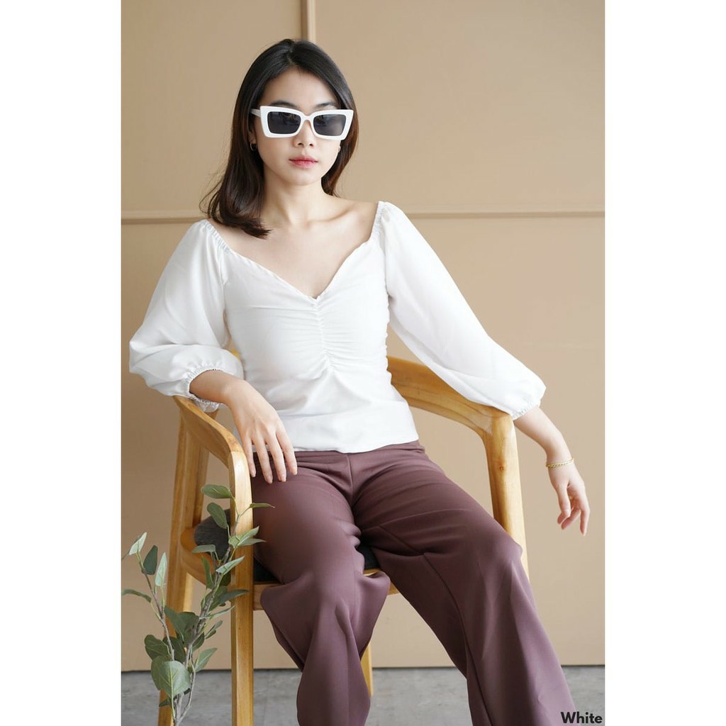 1KG MUAT 8PCS | ZIA VNECK BALONA CROPTY BASIC SHIRT TOP HITS SELEBGRAM FASHION OOTD WANITA