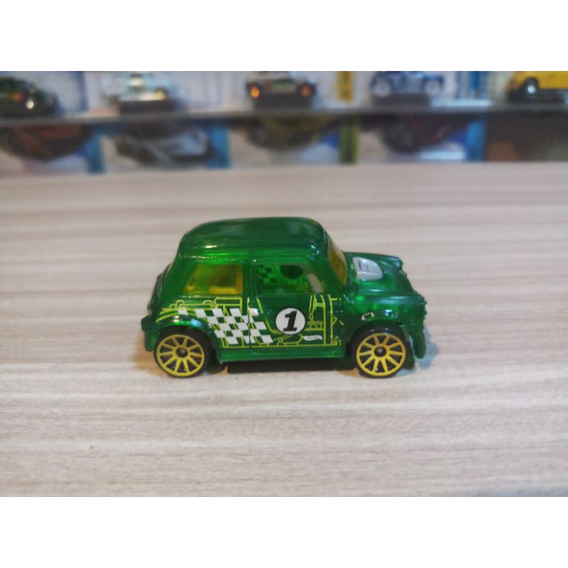 HOT WHEELS MORRIS MINI X RAYCER HIJAU LOOSE