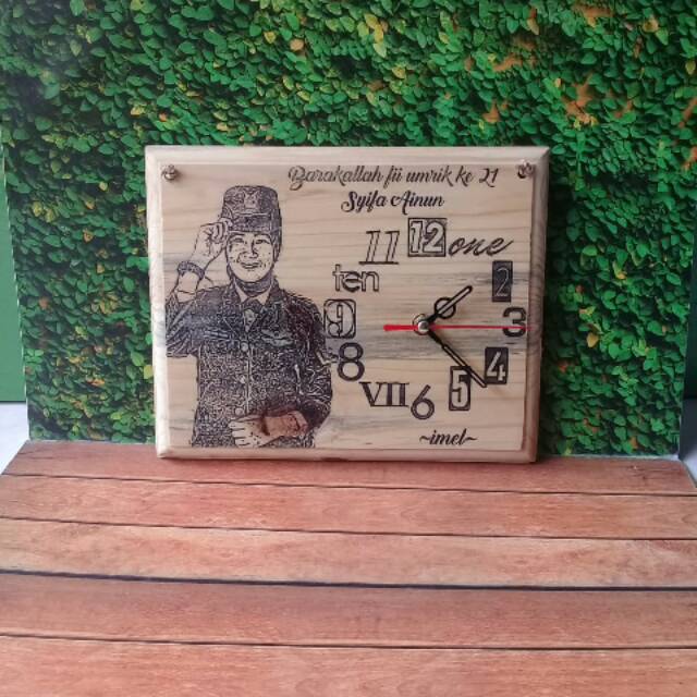 JAM GANTUNG KLASIK /JAM KAYU CUSTOME