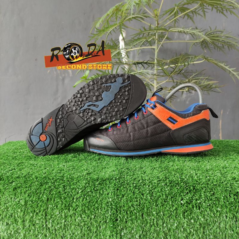 Sepatu Hiking / Sepatu Gunung NEPA Waterproof Original