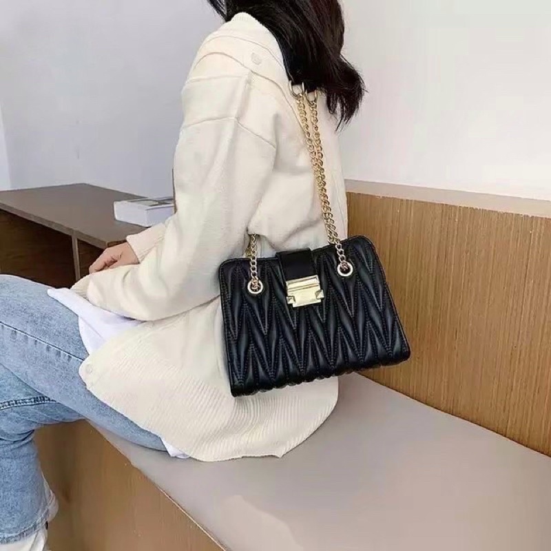 Tas Selempang Ketiak SouldersBag Bahu Wanita Timbul Salur Semi Kulit Import Korea Murah