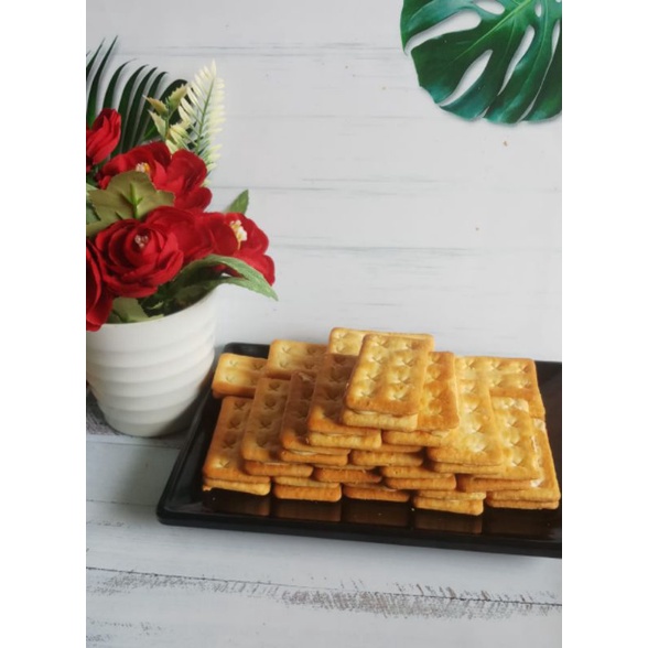 

Biskuit lemon puff 250gram