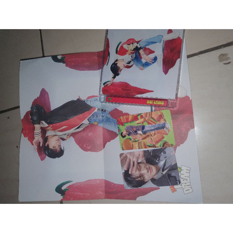 jewel case jeno & pc jeno ar selca& jaemin ar clip