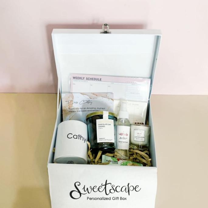 

GIFT BOX PACKAGE 251-PAKET HAMPERS 251 - HADIAH ANNIVERSARY PERUSAHAAN FGBV61352