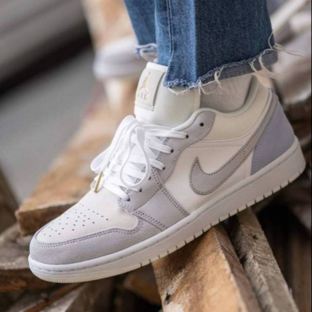 Promo Nke Air Jordan 1 Low "Paris City Pack"