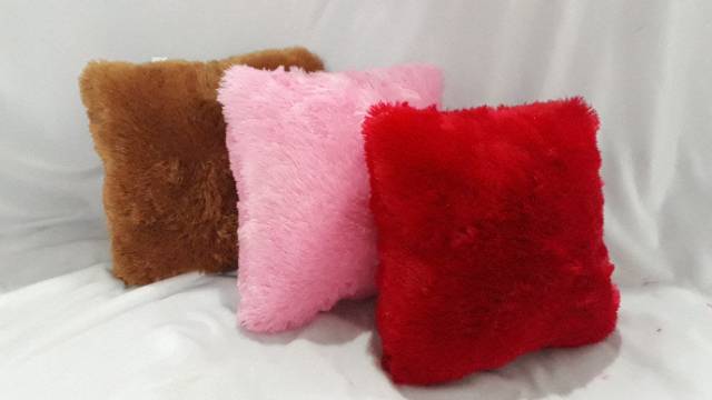 Bantal sofa bulu lembut   ●&quot;RASFUR POLOS&quot;● ..40 X 40