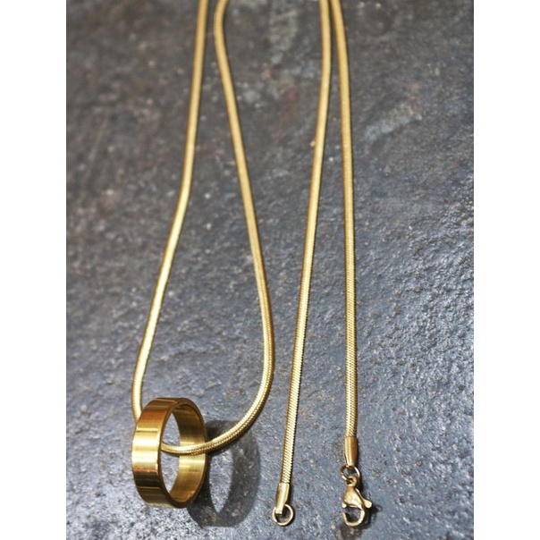 terbaru kalung titanium pipih model gantungan cincin polos variasi warna / kalung titanium anti karat 60cm