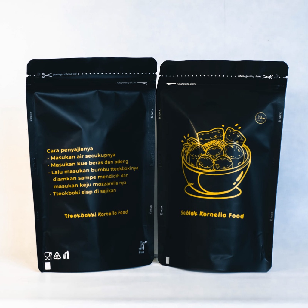 

SABLON KEMASAN STANDING POUCH HITAM DOFF ALUMUNIUM FOIL ZIPPER KEMASAN SNACK KOPI 250 GRAM