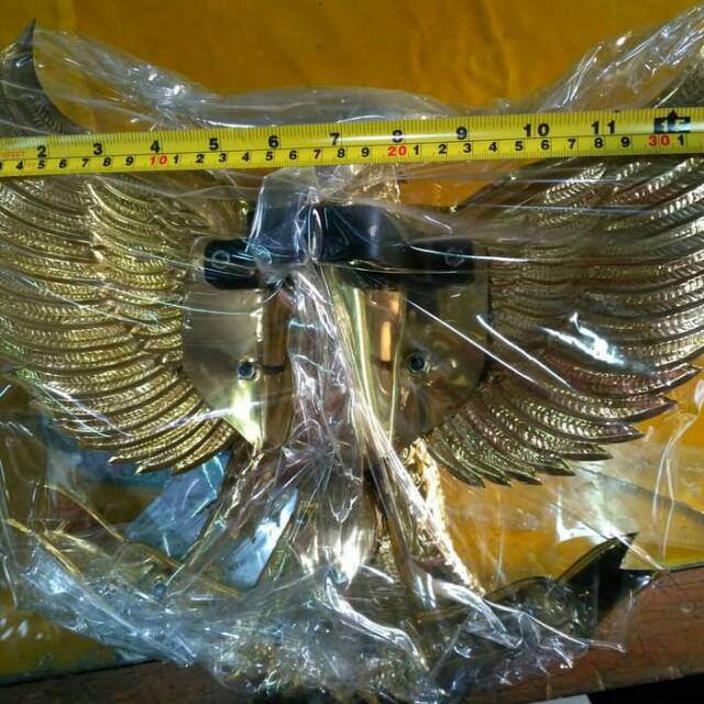 Patung Lambang Garuda Dinding Kuningan 35cm