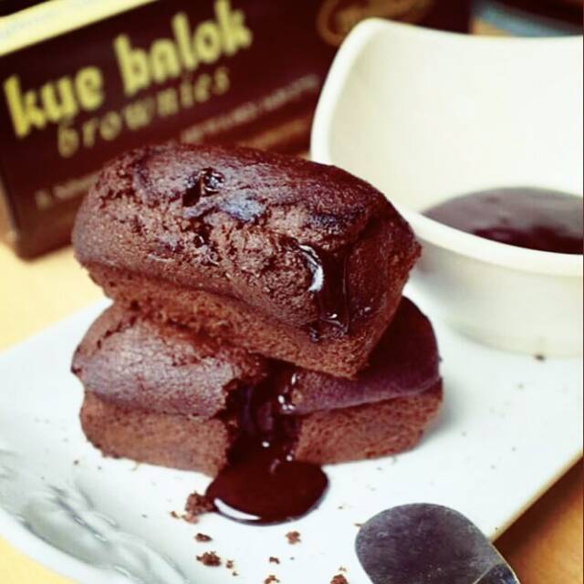 

Kue Balok Brownies Lumeerrrrr Ki Raden via GoSend/GrabInstan