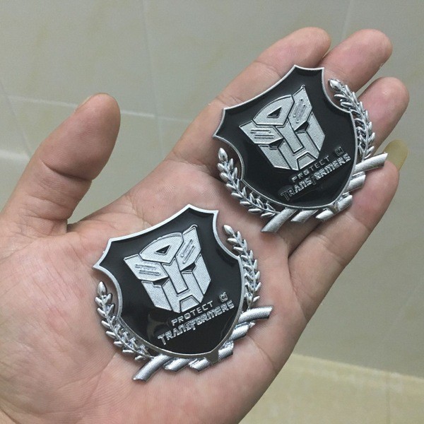 1Pc Stiker Logo Transformer Tiga Dimensi Bahan Metal untuk Dekorasi Mobil