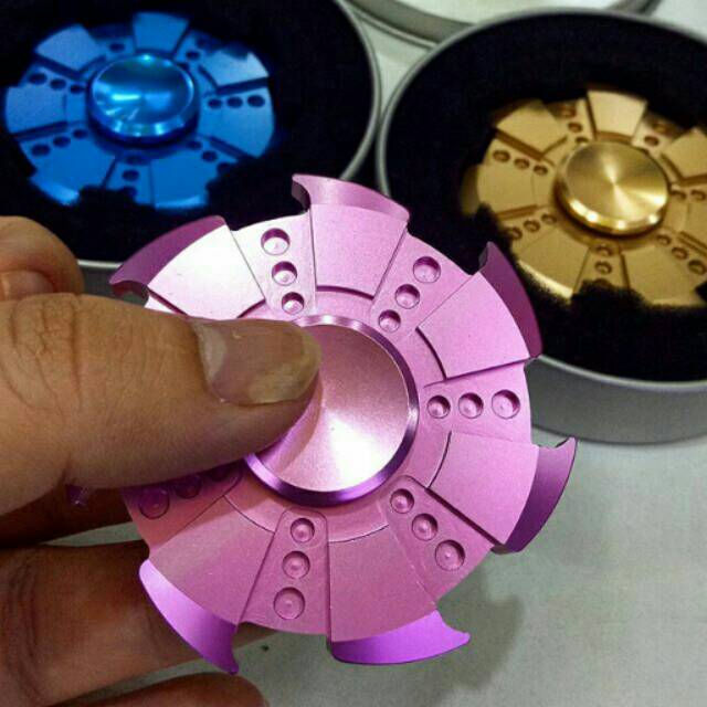 Fidget spinner besi