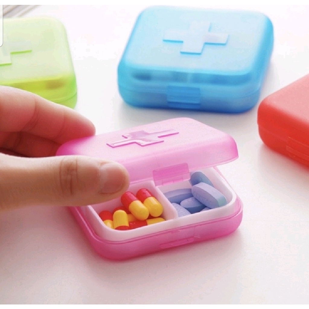 KOTAK PENYIMPANAN PIL OBAT-OBATAN DENGAN 4 SEKAT // KOTAK AKSESORIES LAINNYA - BD