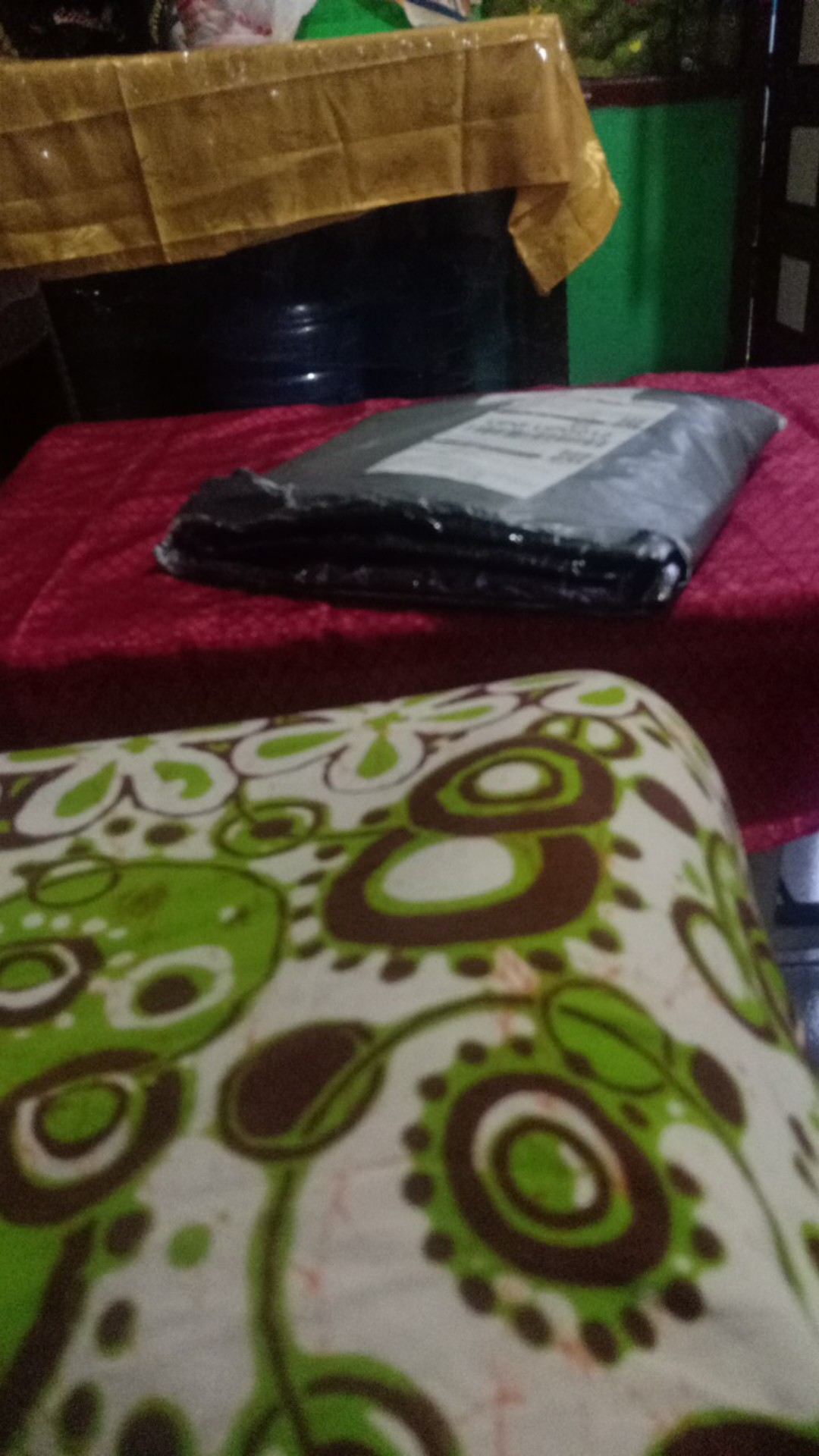 Kemeja Batik Pria Motif Manuk Putih