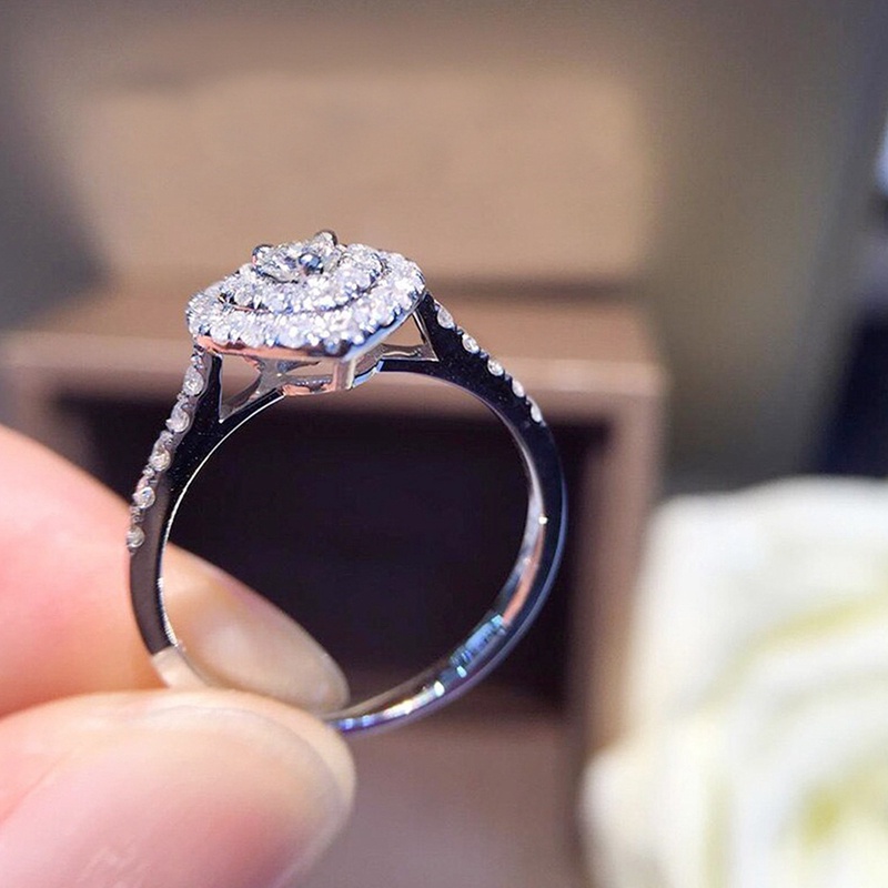 Cincin Bentuk Hati Warna Silver Bahan Cubic Zirconia Untuk Wanita