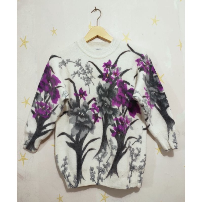 preloved sweater motif/ sweater bunga/ crewneck/atasan wanita/ rajut motif
